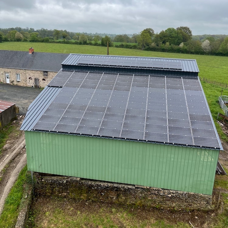 Installation panneau photovoltaïque - Domaine agricole à Montsurs (53)