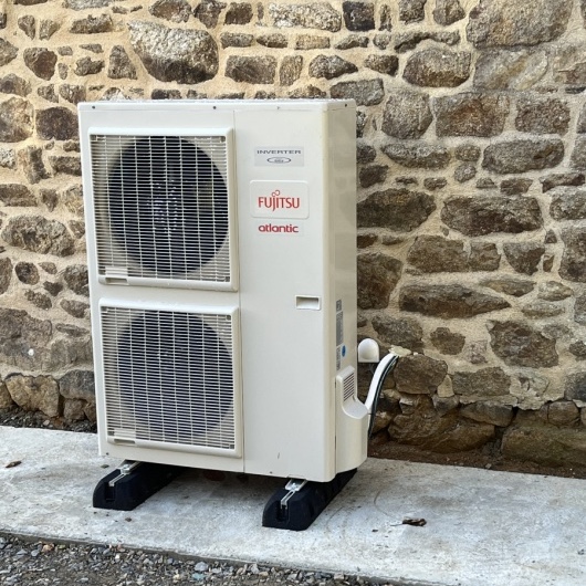 Installation d’un système de chauffage et d’eau chaude sanitaire à Saint-Sauveur-des-Landes (35)