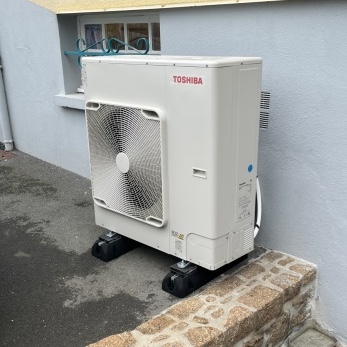 Installation d’une pompe-à-chaleur à Champeaux (35)